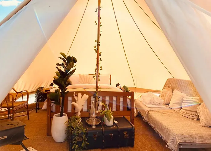 Fen Meadows Glamping - Luxury Cabins And Bell Tents