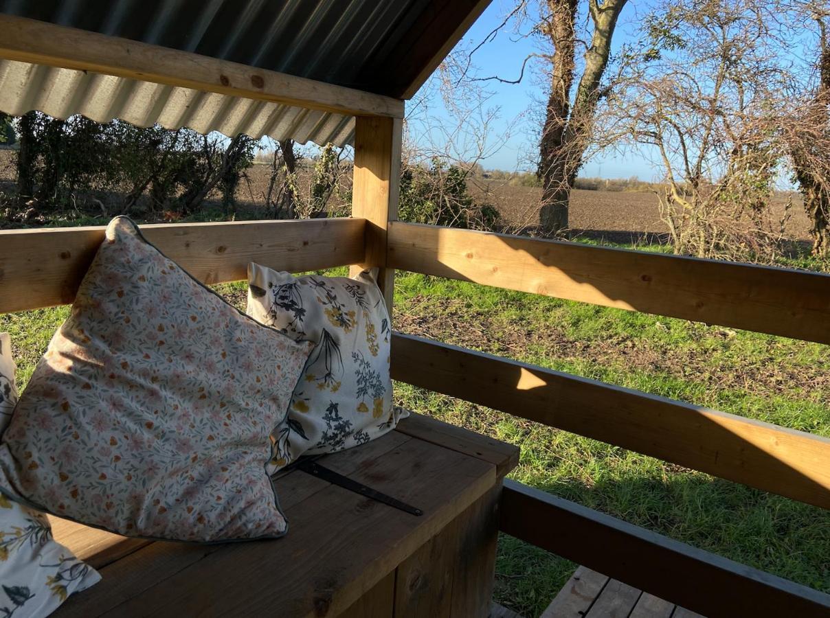 Fen Meadows Glamping - Luxury And Bell Tents Campsite