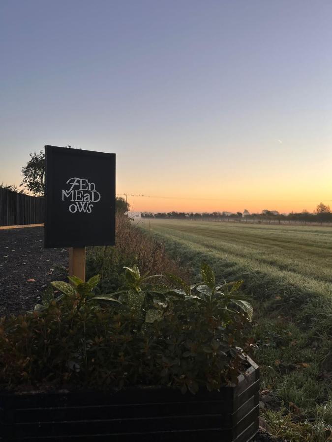 Fen Meadows Glamping - Luxury And Bell Tents Campsite