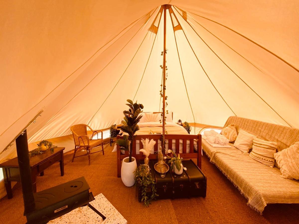 Fen Meadows Glamping - Luxury And Bell Tents Campsite