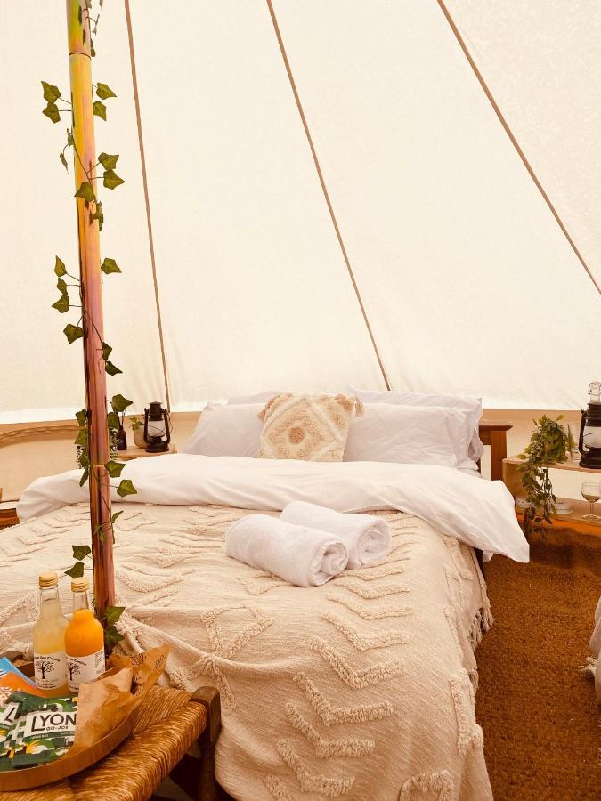 Fen Meadows Glamping - Luxury And Bell Tents Campsite *